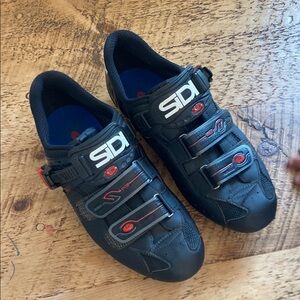Black Athletic Cycling Shoes with Rigid Sole and Secure Fit